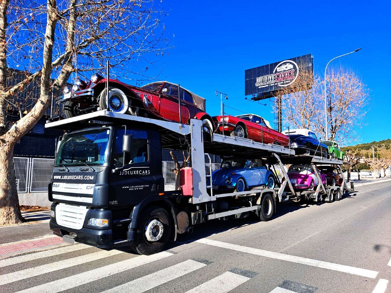 transporte-de-coches-camion-abierto-vehiculos-jjdluxe-garage-2