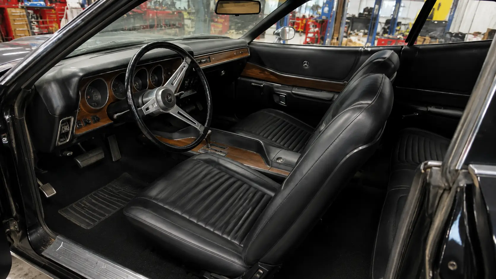 restauracion-interior-tapiceria-coche-clasico-despues